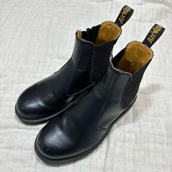 Dr Martens 2976 Chelsea Boot Black Leather Women's Size 6 - Picture 1 of 8
